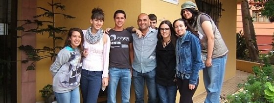 Alumnos del IES San Sebastián visitan el laboratorio de análisis de vinos y la Bodega Insular