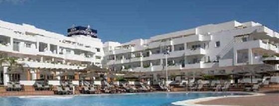 El hotel Cabo Gata Plaza Suites de Almería.