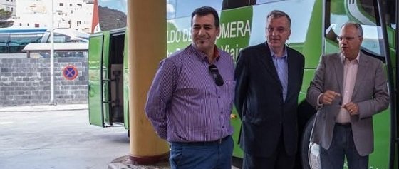Casimiro Curbelo, junto a Pedro Manuel Morales y Santiago Oliva