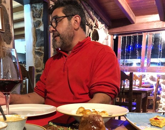 Fabian Mora ayer degustando la gastronomía majorera en el Restaurante Mahoh