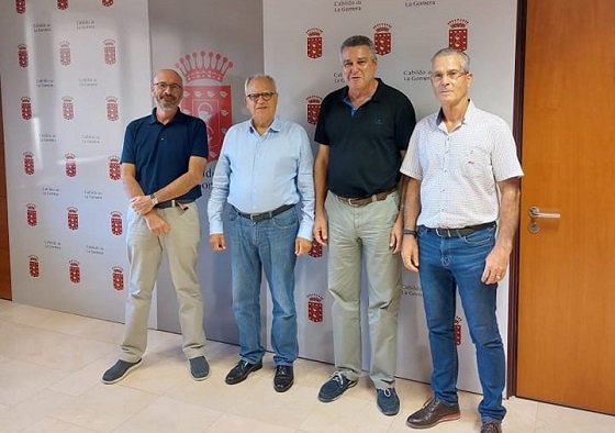 130922 Representantes del Cabildo Insular de La Gomera y la Fundación Canaria Correíllo La Palma