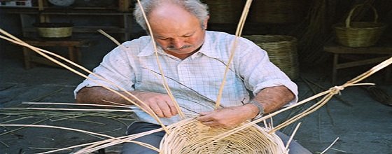 curso dedicado a la cestería de caña y palma