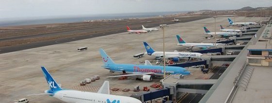 Aeropuerto_de_Tenerife_Sur_640x426-1728x800_c