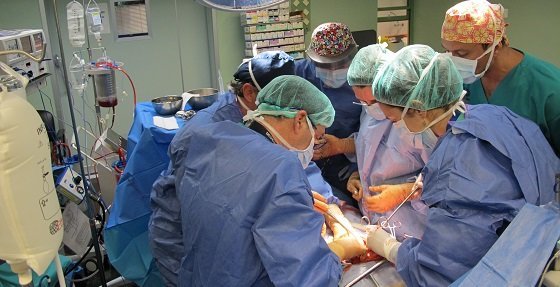 10sep FOTO Momento durante  la realización dde un trasplante  hepático en el Hospital Universitario Nuestra Señora de Candelaria