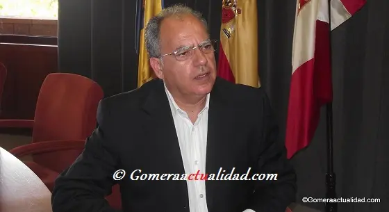 RUEDA DE PRENSA CASIMIRO CURBELOgomeraactualidad.com