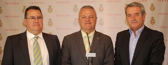 Gregorio Medina, Aurelio Abreu y Domingo Fuentes senadores socialistas canarios instan al Gobierno a dotar de hidroaviones al Archipiélago 