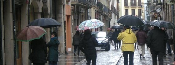 En muchos lugares el paraguas va a ser un elemento necesario, ya que las precipitaciones pueden ser abundantes