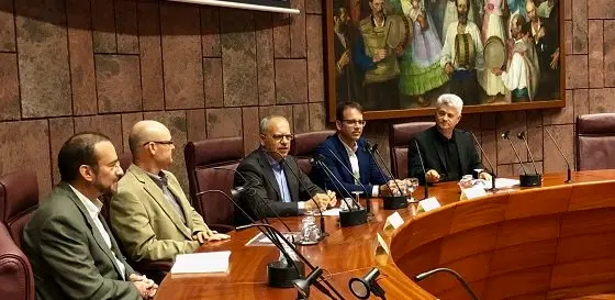 201018 Presentación del libro de Marcial Morera en el Salón de Plenos del Cabildo de La Gomera