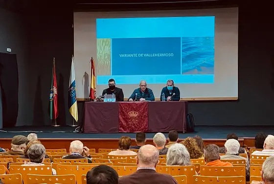 Reunión con colectivos de Vallehermoso