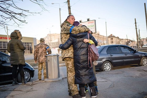 soldado-ucrania-refugiados_0