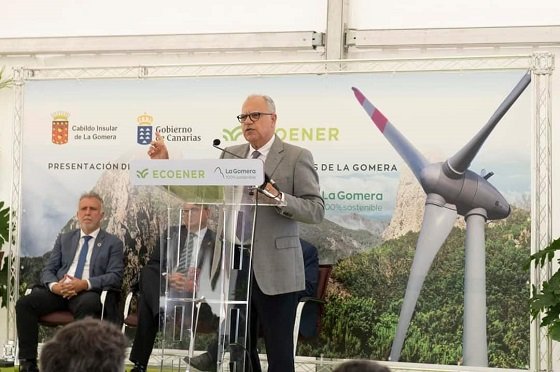 291122 Curbelo, durante el acto de presentación del proyecto de parques eólicos de La Gomera